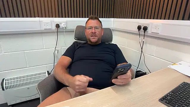 bilf1978 online show from April 10, 6:31 am