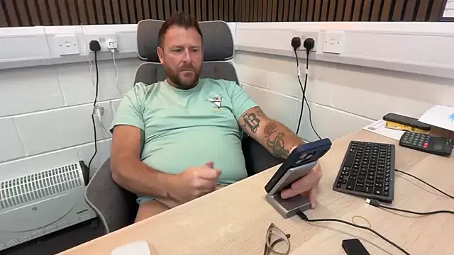 bilf1978 online show from April 27, 6:43 am