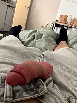 Loulou 2007 online show from October 2, 5:06 pm