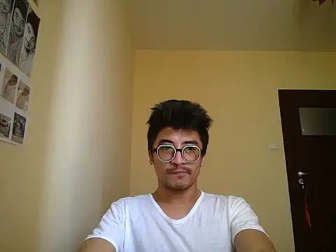Lokomo32 online show from May 9, 3:24 pm