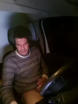 twitshe online show from April 16, 9:39 pm