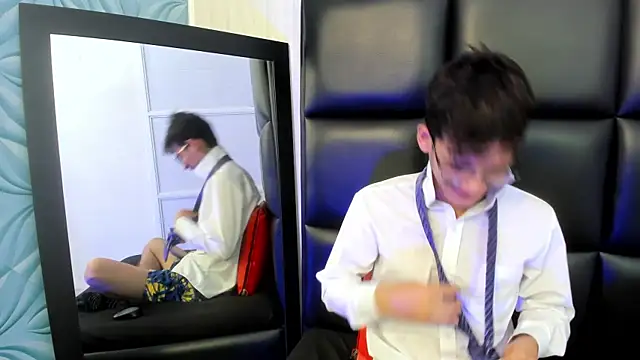 Snapshot of LittleMax23 chatting on September 11, 12:26 pm LittleMax23 online show from September 11, 12:26 pm