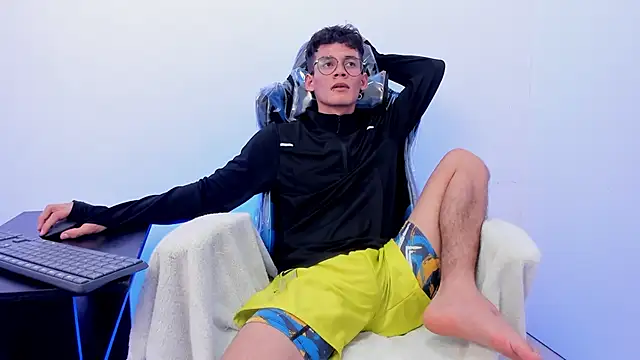 LittleMax23 online show from November 5, 6:54 pm