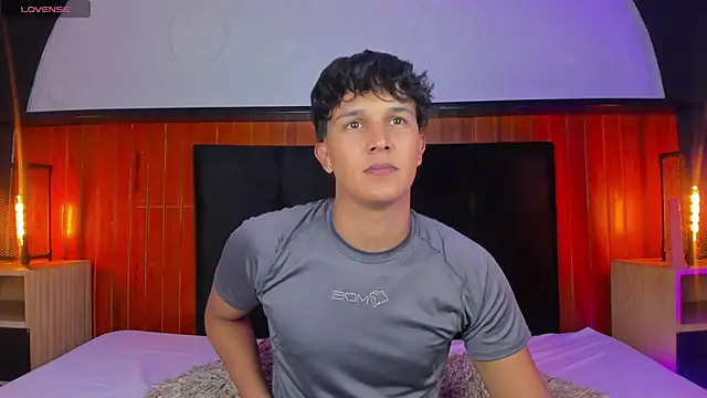 Snapshot of Leo_Savage_ chatting on September 22, 7:57 pm Leo Savage online show from September 22, 7:57 pm