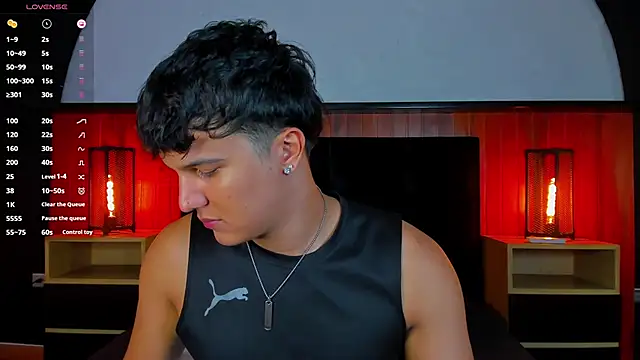 Leo Savage  online show from June 9, 4:36 am