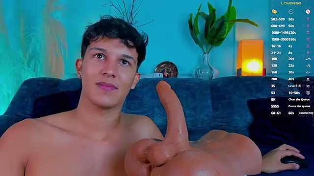 Leo Savage  online show from February 21, 6:36 am