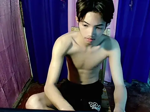 addicted to alex online show from December 15, 11:07 am