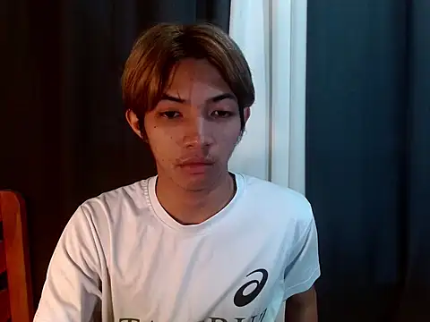 Snapshot of addicted_to_alex chatting on October 18, 3:17 pm addicted to alex online show from October 18, 3:17 pm