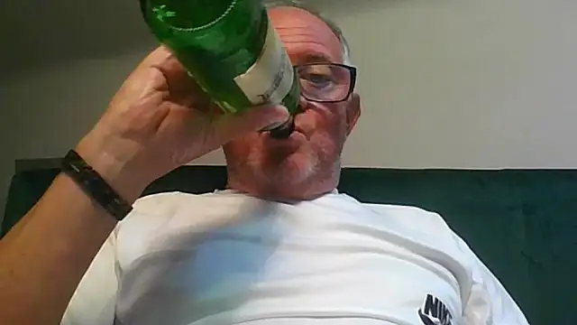 naughtygrandad1 online show from June 26, 8:22 pm
