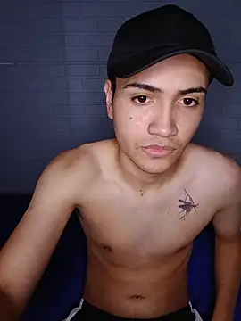 novinho safado   online show from May 18, 2:30 am