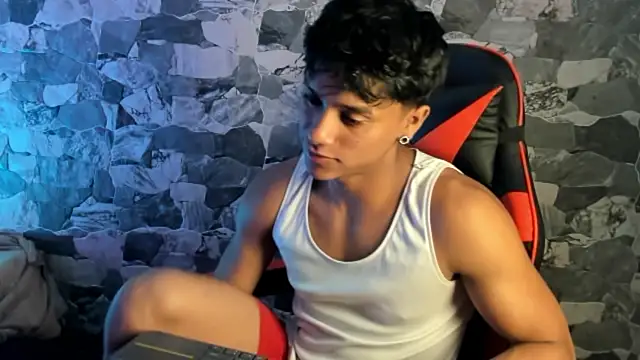 ZYZZ1312 online show from April 25, 6:27 am