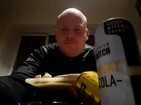 svenni2525 online show from October 21, 3:20 am