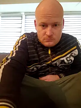 svenni2525 online show from December 4, 10:33 am