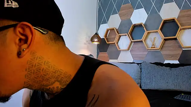 Donovan Desmond online show from September 11, 11:26 pm