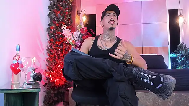 Donovan Desmond online show from February 14, 6:30 am