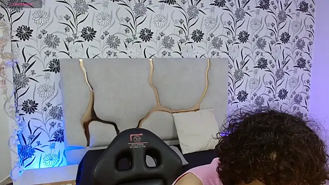 Snapshot of Chipi_tay chatting on September 17, 7:15 pm Chipi tay online show from September 17, 7:15 pm