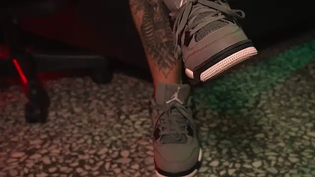 AlphaMasterXxx online show from February 2, 11:35 pm