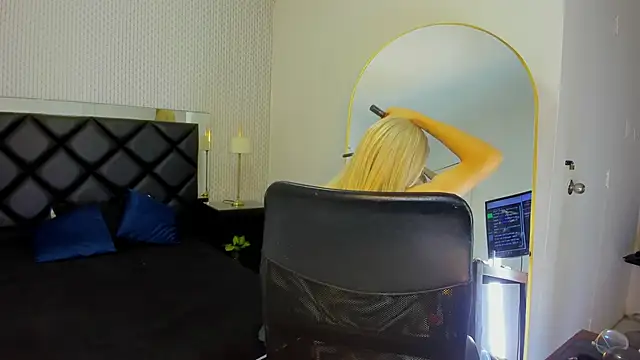 mysterius boy online show from October 25, 1:24 pm