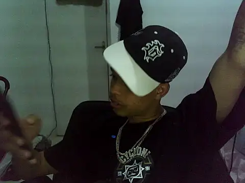 LzgrauAS online show from April 4, 1:02 am