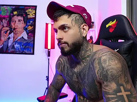 logan hugh8 online show from November 4, 6:47 am