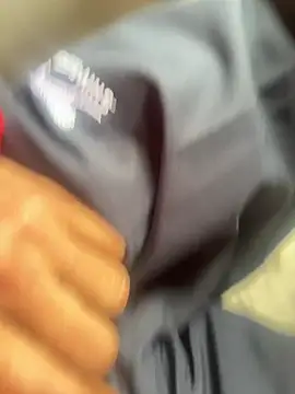 longfuckk online show from October 31, 8:07 am