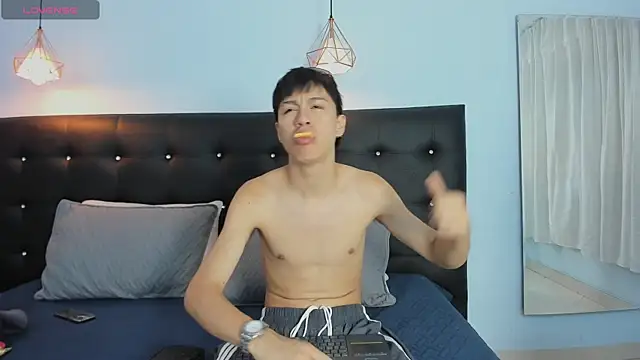 Abraham horny18 online show from November 10, 8:14 pm