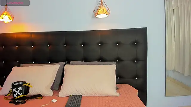 Abraham horny18 online show from November 24, 8:21 pm