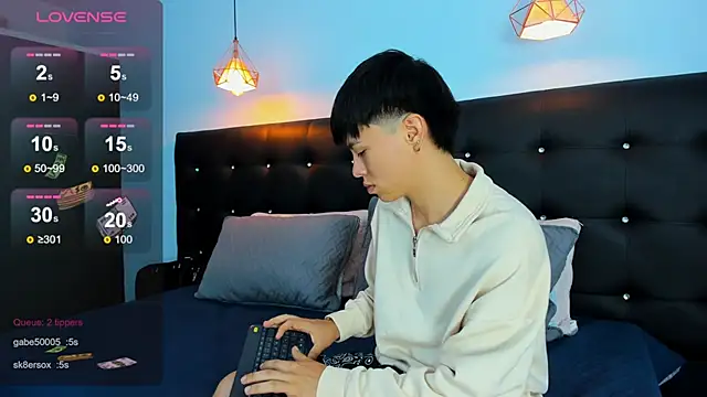 Abraham horny18 online show from November 29, 9:06 pm