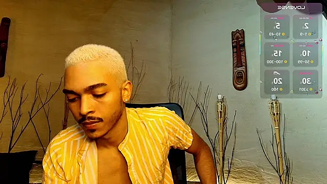 MarcusRain  online show from October 18, 7:52 pm