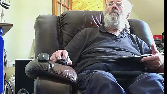 janzer13 online show from July 24, 1:07 pm