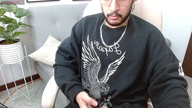   Damian    online show from September 28, 10:52 pm