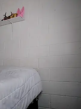 oxxy jean online show from February 20, 1:24 pm