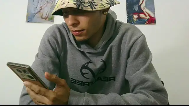 Daniel laverde online show from November 16, 9:39 pm