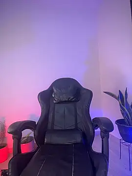 max valiant1 online show from March 9, 2:27 am