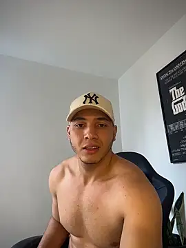 max valiant1 online show from March 6, 8:06 pm