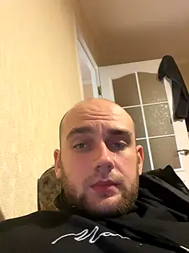 LuckyGirlfriends online show from October 29, 7:06 pm