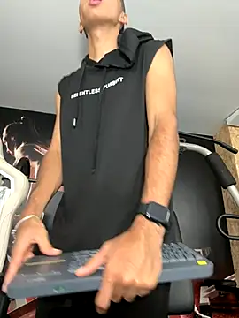 Mister Obsession online show from October 4, 7:40 pm