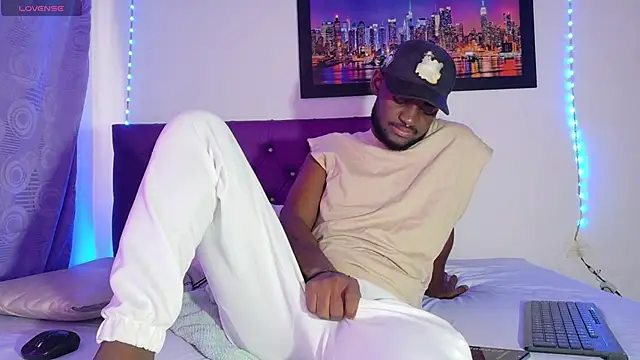 eebony stallion online show from April 23, 7:38 pm