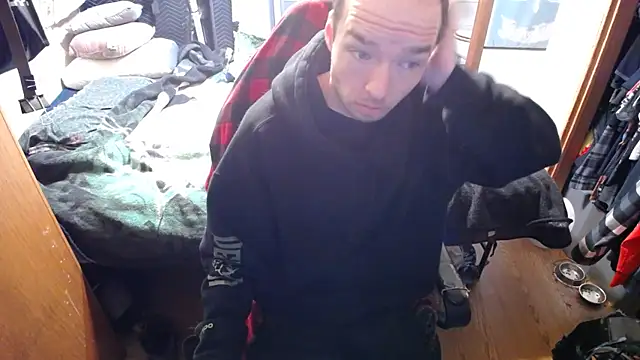 womenhateme69 online show from April 27, 5:41 pm