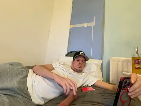 shyandchilling online show from February 5, 6:15 pm