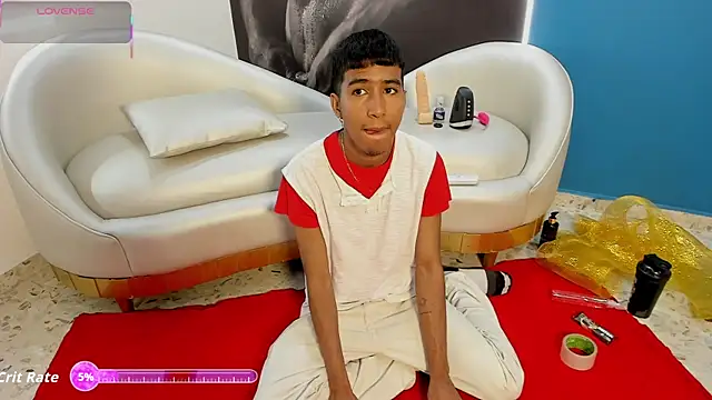 ender h0t online show from December 4, 10:39 pm