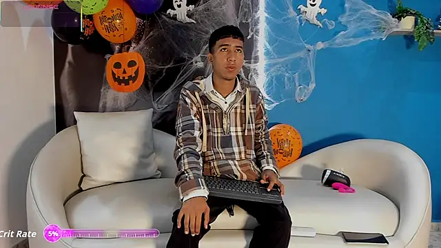 Snapshot of ender_h0t chatting on October 17, 2:10 pm ender h0t online show from October 17, 2:10 pm