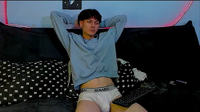 Dioniso guy8 online show from April 15, 7:58 pm