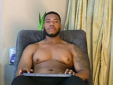 Snapshot of BenjaminCol_ chatting on September 25, 3:27 am BenjaminCol online show from September 25, 3:27 am