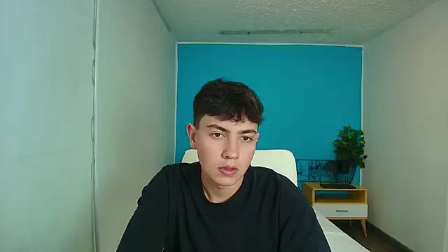 Snapshot of Ithan_ chatting on September 15, 6:42 pm Ithan online show from September 15, 6:42 pm