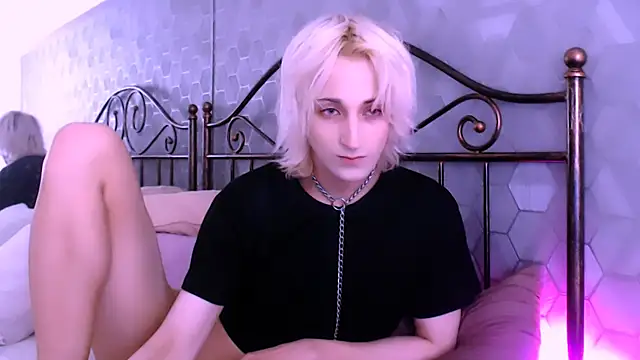 Snapshot of whitenyx chatting on September 19, 11:15 pm whitenyx online show from September 19, 11:15 pm
