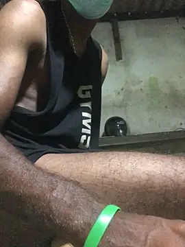 kavi1q1 online show from April 16, 2:11 am