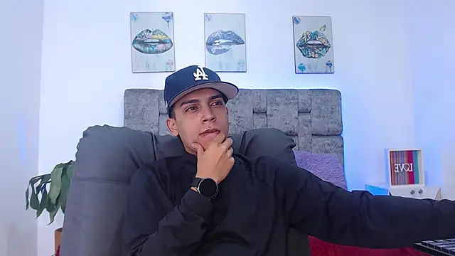 Snapshot of david_santos16 chatting on October 17, 4:16 am david santos16 online show from October 17, 4:16 am