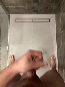 MrZli online show from March 24, 3:39 pm