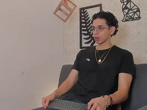 nicolai drake online show from September 17, 3:29 am